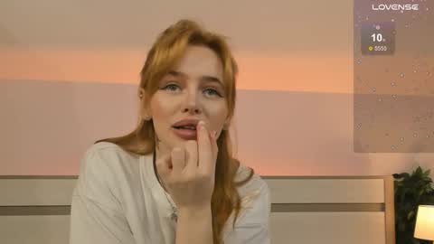 Snapshot of miss_redfox chatting on 09/14/25, 02:54 Margo online show from 09/14/25, 02:54