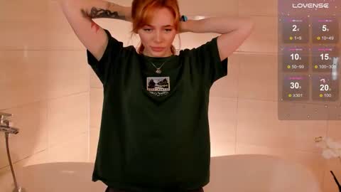 Snapshot of miss_redfox chatting on 09/17/25, 03:41 Margo online show from 09/17/25, 03:41