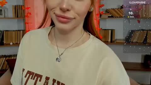 Snapshot of miss_redfox chatting on 09/21/25, 03:30 Margo online show from 09/21/25, 03:30