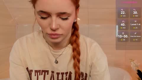 Snapshot of miss_redfox chatting on 10/12/25, 04:11 Margo online show from 10/12/25, 04:11