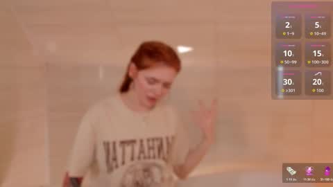 Snapshot of miss_redfox chatting on 10/28/25, 03:43 Margo online show from 10/28/25, 03:43