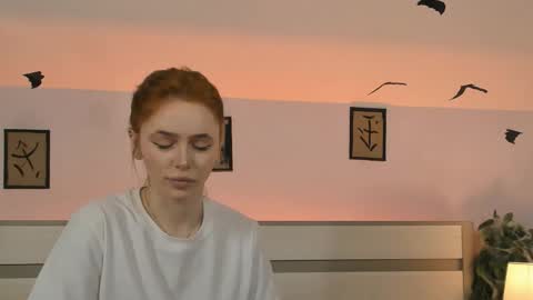 Snapshot of miss_redfox chatting on 10/30/25, 05:42 Margo online show from 10/30/25, 05:42