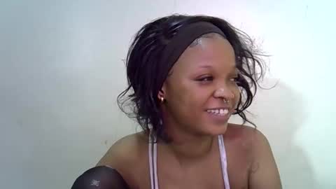 miss_rihanna2 online show from 02/10/26, 05:33