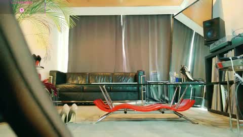 Snapshot of miss_satori_rose chatting on 10/01/25, 08:15 Satori Rose online show from 10/01/25, 08:15