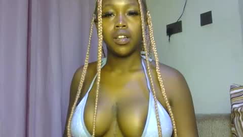 Snapshot of miss_sexyyy chatting on 11/20/25, 01:00 miss_sexyyy online show from 11/20/25, 01:00