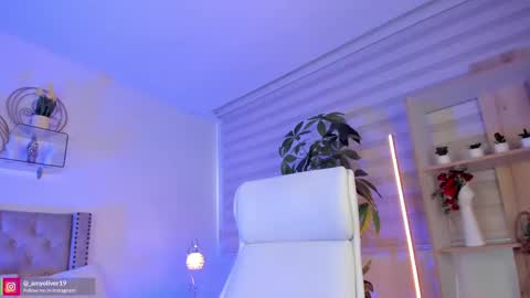 Snapshot of miss_sidney chatting on 03/05/25, 12:33 Amy Olivera online show from 03/05/25, 12:33