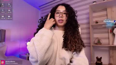 Snapshot of miss_sidney chatting on 09/12/25, 01:11 Amy Olivera online show from 09/12/25, 01:11