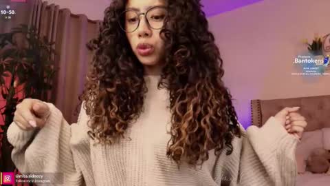 Snapshot of miss_sidney chatting on 10/02/25, 01:07 Amy Olivera online show from 10/02/25, 01:07