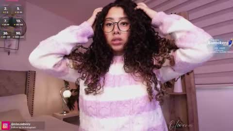 Snapshot of miss_sidney chatting on 10/15/25, 01:11 Amy Olivera online show from 10/15/25, 01:11