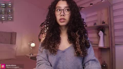 Snapshot of miss_sidney chatting on 10/21/25, 01:23 Amy Olivera online show from 10/21/25, 01:23