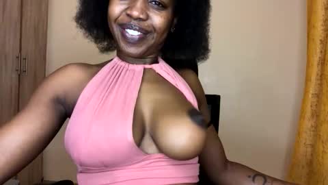 Snapshot of miss_squirts chatting on 05/02/26, 04:17 BELLAH online show from 05/02/26, 04:17