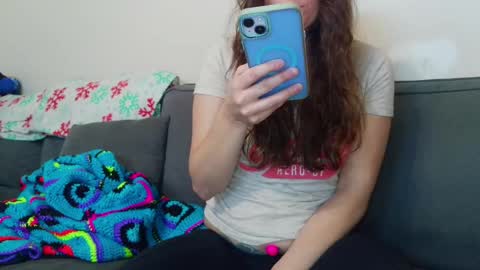 Bella online show from 10/28/25, 02:42