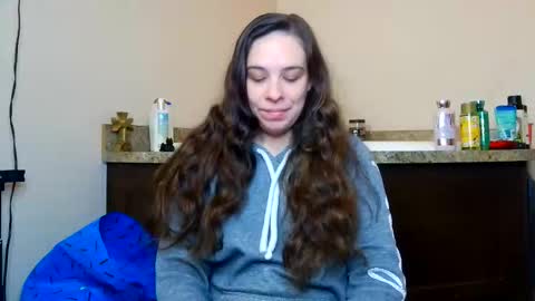 Snapshot of miss_sunshine01 chatting on 06/11/26, 02:53 Bella online show from 06/11/26, 02:53