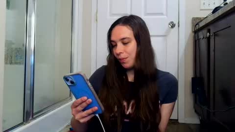 Snapshot of miss_sunshine01 chatting on 07/03/26, 01:23 Bella online show from 07/03/26, 01:23