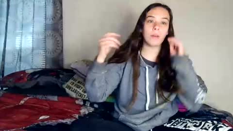 Snapshot of miss_sunshine01 chatting on 07/22/26, 04:54 Bella online show from 07/22/26, 04:54