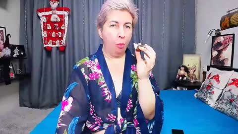 Snapshot of miss_tasha_kom chatting on 12/25/24, 07:14 miss_tasha_kom online show from 12/25/24, 07:14