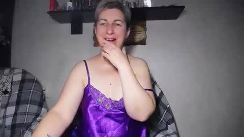 Snapshot of miss_tasha_kom chatting on 10/17/25, 09:12 miss_tasha_kom online show from 10/17/25, 09:12