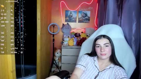 Snapshot of miss_tasy chatting on 09/23/25, 07:00 Melanie January 15th is my birthday there will be an interesting show online show from 09/23/25, 07:00