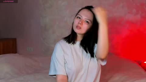 Snapshot of miss_teasee chatting on 04/22/26, 10:06 JULIE online show from 04/22/26, 10:06