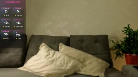 Snapshot of miss_ur_kiss chatting on 11/13/25, 02:32 miss_ur_kiss online show from 11/13/25, 02:32