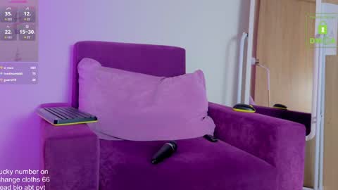 Snapshot of miss_vero chatting on 03/03/25, 11:14 Just Vero online show from 03/03/25, 11:14