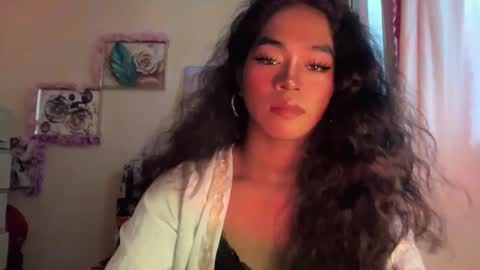 miss_veron_xoxo online show from 11/30/25, 06:17