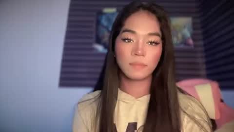 miss_veron_xoxo online show from 05/17/26, 03:52