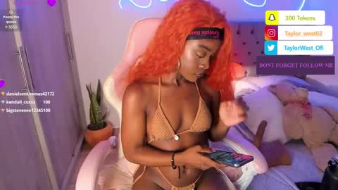 Snapshot of miss_west chatting on 02/27/25, 11:20 Tay Tay Independent Model online show from 02/27/25, 11:20