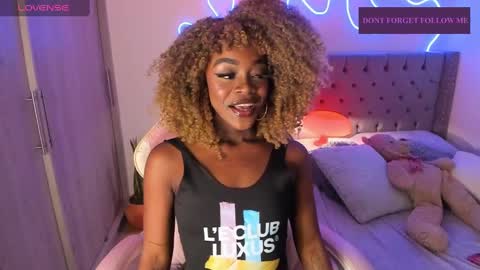 Snapshot of miss_west chatting on 03/01/25, 07:51 Tay Tay Independent Model online show from 03/01/25, 07:51