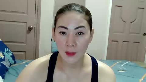 HOT MOMMY ZEPHYR online show from 02/22/26, 11:31