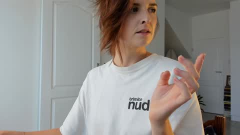 Alexandra Thorn online show from 03/18/26, 10:29