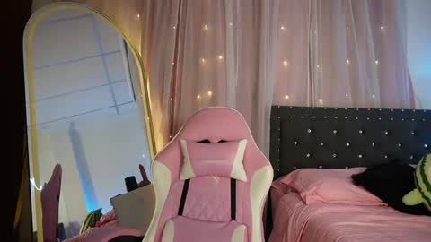 missara_ online show from 03/19/26, 12:03