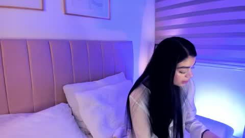 Ariadna Ruiz online show from 04/17/26, 12:19