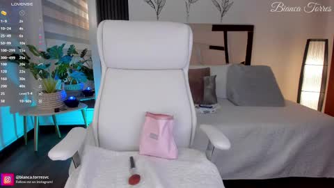 Bianca Torres online show from 02/13/25, 11:15