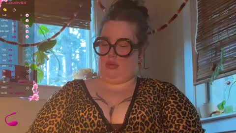 Snapshot of missbika chatting on 01/02/25, 10:22 Miss Bika online show from 01/02/25, 10:22