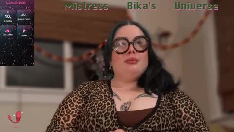 Snapshot of missbika chatting on 02/15/25, 06:33 Miss Bika online show from 02/15/25, 06:33