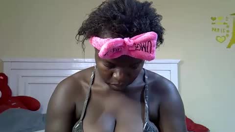 Snapshot of misscandy352_ chatting on 04/03/26, 12:36 misscandy352_ online show from 04/03/26, 12:36