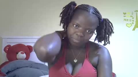 Snapshot of misscandy352_ chatting on 04/17/26, 11:46 misscandy352_ online show from 04/17/26, 11:46