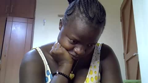 Snapshot of misscandy352_ chatting on 05/16/26, 01:54 misscandy352_ online show from 05/16/26, 01:54