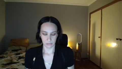 Snapshot of misscarmilla444 chatting on 09/25/25, 04:05 MissCarmilla444 online show from 09/25/25, 04:05