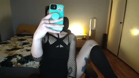 Snapshot of misscarmilla444 chatting on 09/29/25, 03:22 MissCarmilla444 online show from 09/29/25, 03:22