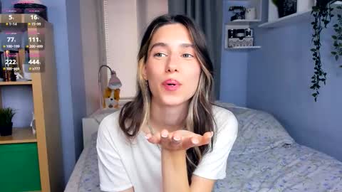 Shelley online show from 09/26/25, 07:34