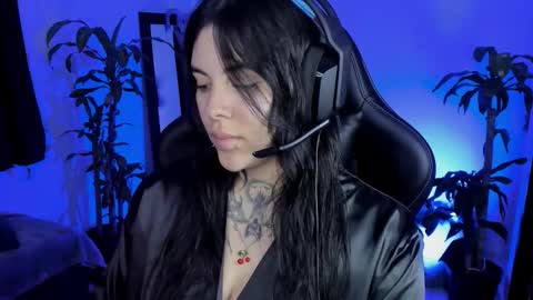 Missy Charlottte.  Hey remember to give me a thumbs up ty online show from 11/29/25, 03:09