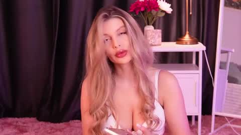 Snapshot of missclairee chatting on 07/23/26, 07:34 Claire online show from 07/23/26, 07:34