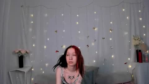 Snapshot of misscornelia chatting on 12/17/25, 11:05 misscornelia online show from 12/17/25, 11:05