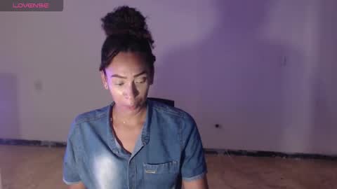 Snapshot of misscruzxz chatting on 10/02/25, 07:54 Donna di Diamanti online show from 10/02/25, 07:54