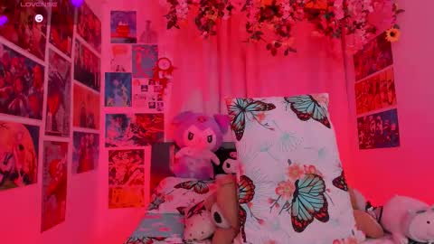 Snapshot of misscurvytop chatting on 11/02/25, 11:18 Vane online show from 11/02/25, 11:18