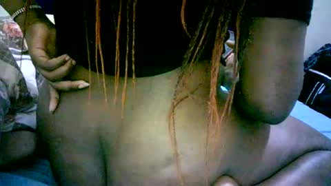 Snapshot of misscuteberry chatting on 11/07/25, 10:04 VAL online show from 11/07/25, 10:04