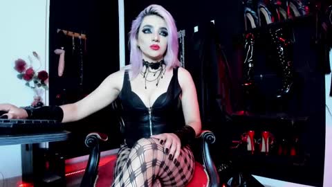 Snapshot of missdarklady chatting on 02/27/25, 11:15 Missdarklady online show from 02/27/25, 11:15