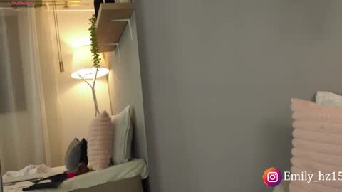 Yuliana online show from 11/24/25, 09:53